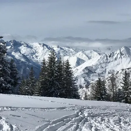 : De L'ayre Apartment *